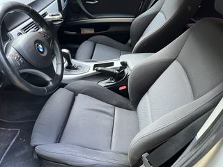 Bmw 320 2009 DIESEL AUTO-thumb-5