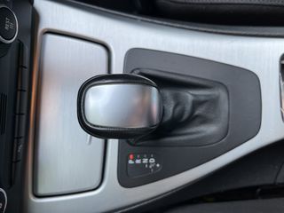 Bmw 320 2009 DIESEL AUTO-thumb-6