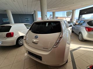 Nissan Leaf 2013-thumb-6