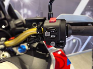 Honda 2026 CRF1100 Africa Twin DCT EL .SUSPENSIONS special colour-thumb-8
