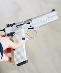 Browning hi-power 9mm