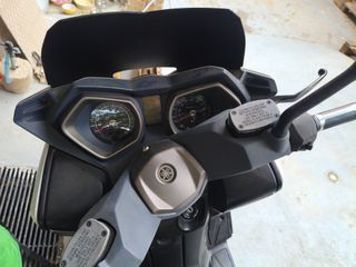 Yamaha XMAX 400 2015-thumb-13
