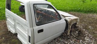 καμπίνα hilux taro