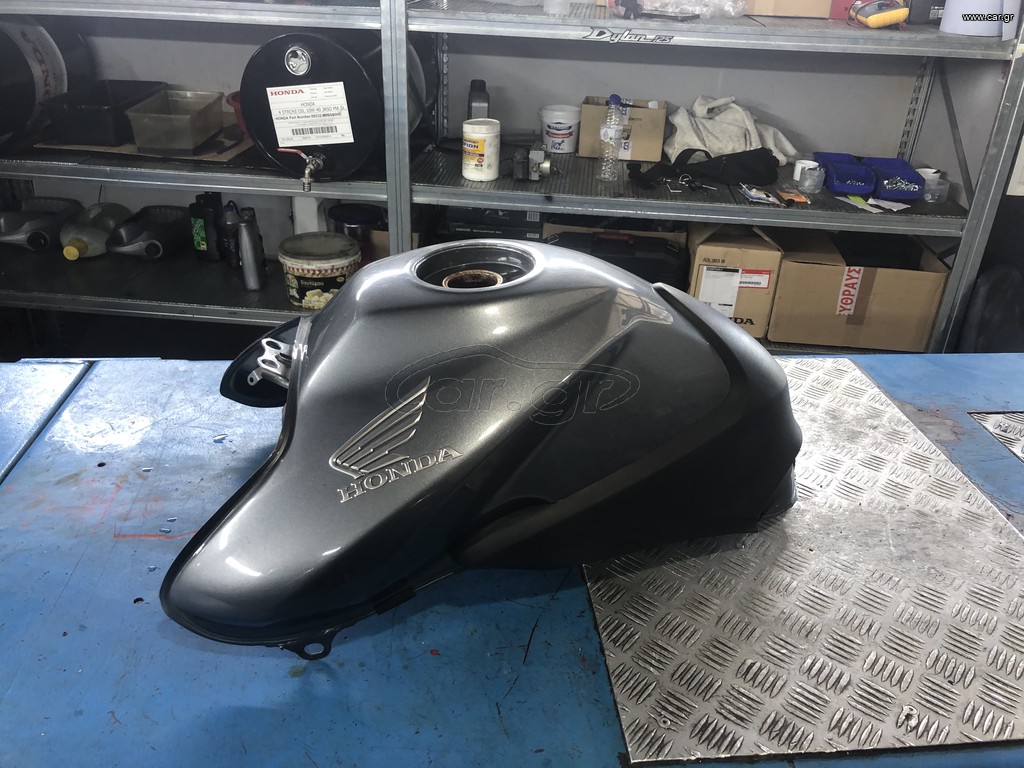 Ντεπόζιτο CB 1000 Hornet