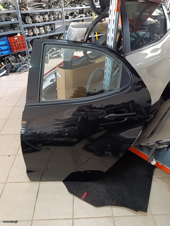 Toyota yaris πόρτα πίσω αριστερή