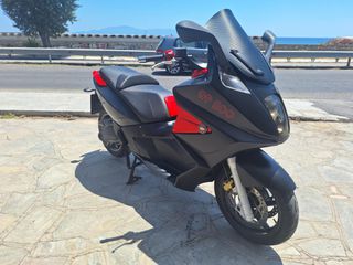 Gilera GP 800 2009-thumb-4