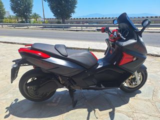 Gilera GP 800 2009-thumb-6