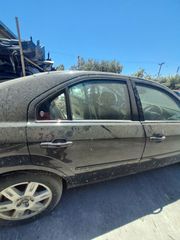 Ford Mondeo 2005 GHIA-thumb-4