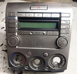 RADIO CD MP3 ΚΕΝΤΡΙΚΗ ΚΟΝΣΟΛΑ FORD RANGER 2006-2009
