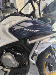 CFmoto 700 MT 2025-thumb-1
