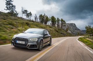 Audi S3 2018 S3 SEDAN 8V2 DAYTONA GREY BLACK EDITION-thumb-3