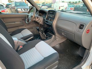 Nissan Navara 2005 D22 4X4 2.5DI TURBO DIESEL 4DR-thumb-12
