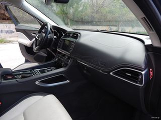 Jaguar F-Pace 2017 R-SPORT-thumb-8