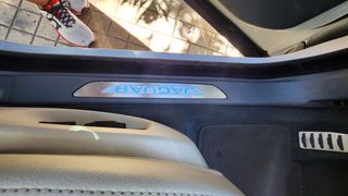 Jaguar E-Pace 2018-thumb-1