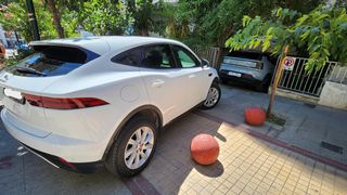 Jaguar E-Pace 2018-thumb-6