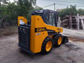 Φορτωτάκι Gehl 2017 R135-thumb-2