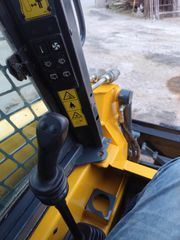 Φορτωτάκι Gehl 2017 R135-thumb-10