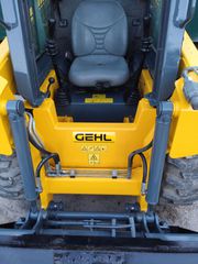 Φορτωτάκι Gehl 2017 R135-thumb-15