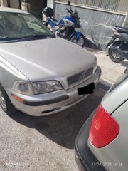 Volvo V40 2001