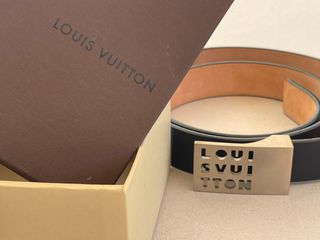 Δερμάτινη μαύρη ζώνη Louis Vuitton