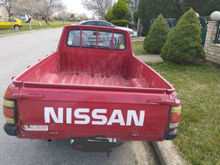 Nissan Datsun 1990 1200