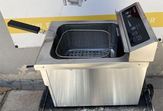 Φριτέζα Ηλεκτρική Επιτραπέζια Μονή Με Βρυσάκι Εξαγωγής Λαδιού 8Lt 29x44x41Cm - Μεταχειρισμένη.-thumb-2