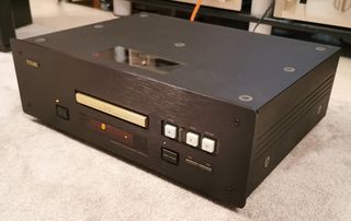 Teac VRDS-10 CD Player