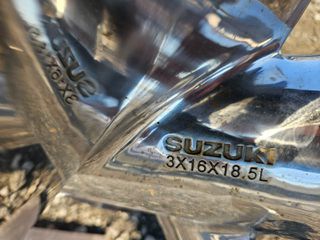 Suzuki 2010-thumb-12