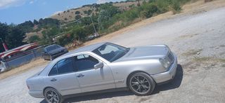 W210 eclass mercedes benz ανταλλακτικα υπαρχει ολοκληρο αυτοκινητο-thumb-1