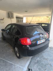Toyota Auris 2010-thumb-8