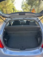 Toyota Yaris 2012-thumb-12