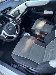 Toyota Yaris 2012-thumb-13