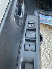 Toyota Yaris 2012-thumb-20