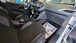 Peugeot 2008 2019 Signature-thumb-7