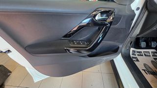 Peugeot 2008 2019 Signature-thumb-14