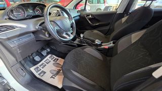 Peugeot 2008 2019 Signature-thumb-15