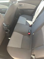 Toyota Yaris 2015-thumb-16