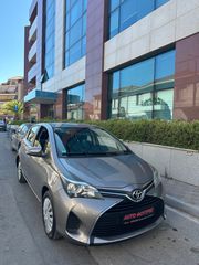 Toyota Yaris 2015-thumb-1