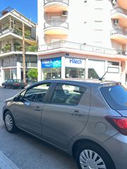 Toyota Yaris 2015-thumb-5