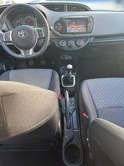 Toyota Yaris 2015-thumb-12