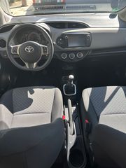 Toyota Yaris 2015-thumb-13