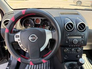 Nissan Qashqai 2009 4X4-thumb-13
