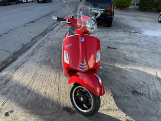 Piaggio Vespa 2020 GTS 300 Super-thumb-13