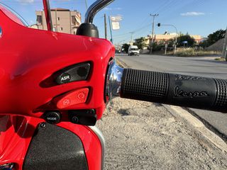 Piaggio Vespa 2020 GTS 300 Super-thumb-19