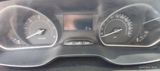 Peugeot 208 2019 1.5 BLUEHDI 100HP-thumb-6