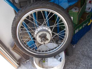 motoσυλλογη   SUZUKI  FB80   ΤΡΟΧΟΣ  ΠΙΣΩ ΔΕΙΤΕ ΦΩΤΟ  ΚΟΜΠΛΕ Η ΣΚΕΤΟΣ
