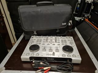 DJ CONTROLER THΣ ΕΤΑΙΡΕΙΑΣ HERCULES