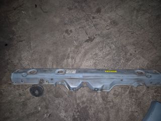 ΑΝΩ ΤΡΑΒΕΡΣΑ TOYOTA YARIS 99-05