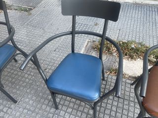 Καρέκλες μεταλλικές με δερματίνη-thumb-1