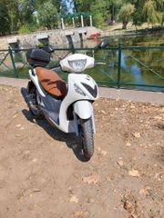 Suzuki Sixteen 150 2010